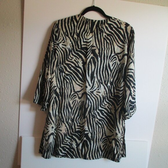 Soft Surroundings Zella Topper Size S 6/8 Brown Zebra Tunic Button Front Lightwe - Picture 10 of 10